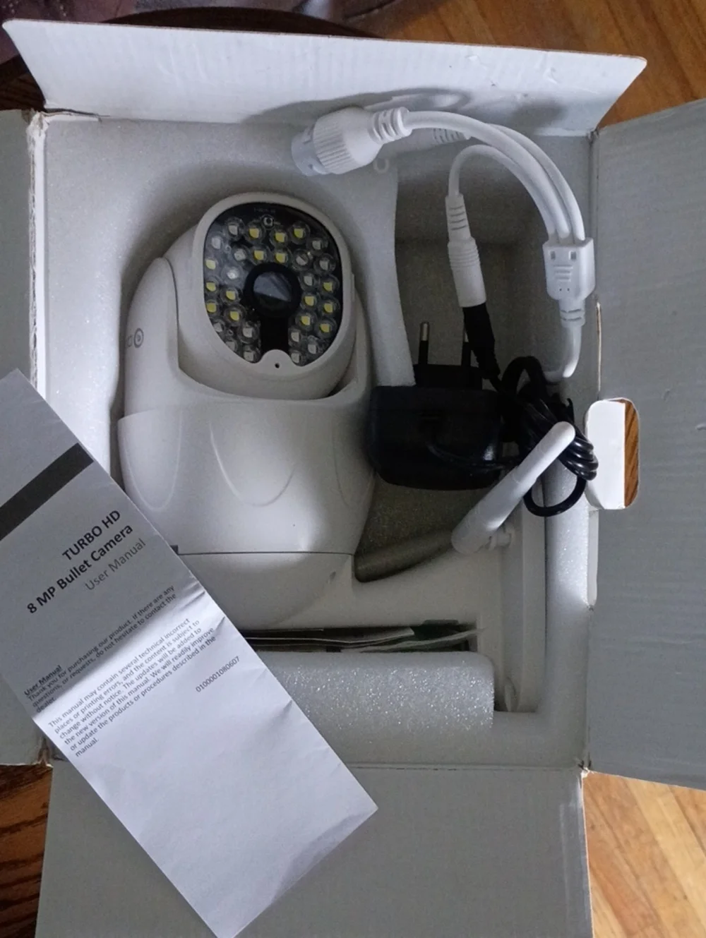CameraWhite Bullet Security Camera - WiFi Indoor/Outdoor Digoo Extra Night Light